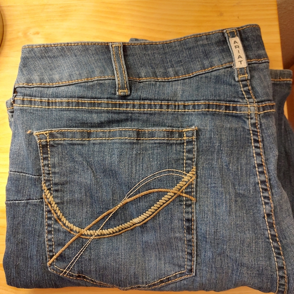 Ariat Perfect Rise Straight Leg Jeans sz 24